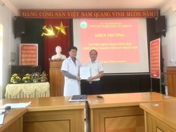 Hình ảnh chi tiết tin tức Khen thưởng tập thể triển khai kỹ thuật mới Hình ảnh tin tức Khen thưởng tập thể triển khai kỹ thuật mới
